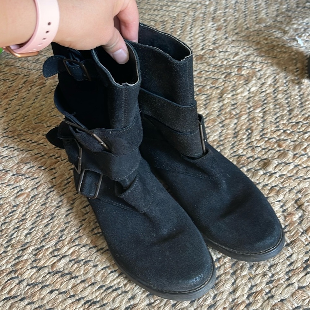 Zigi soho Boots size 6.5 black genuine leather suede